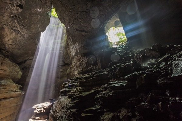 170609 Jake in Stephens Gap Cave _MG_9877