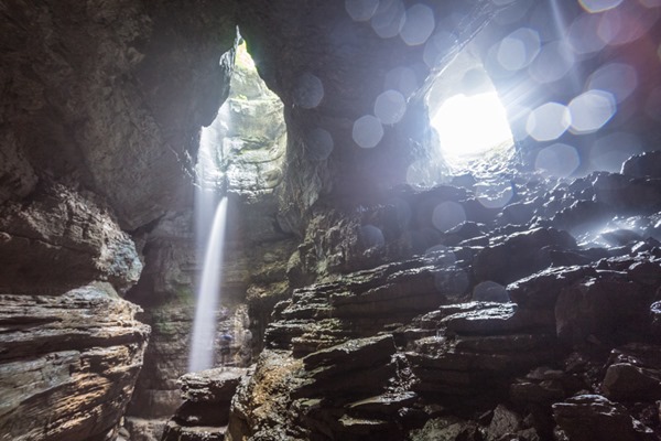 170609 Jake the Ghost in Stephens Gap Cave _MG_9862