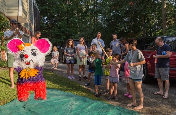 Pinata at Small Group Pinata at Simpsons Small Group _MG_1035s